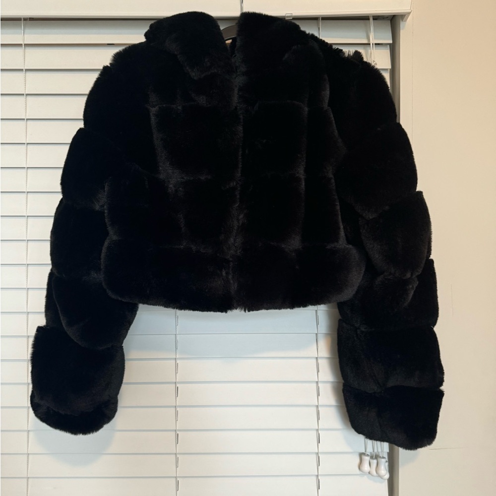 Elegant Black Faux Fur Jacket